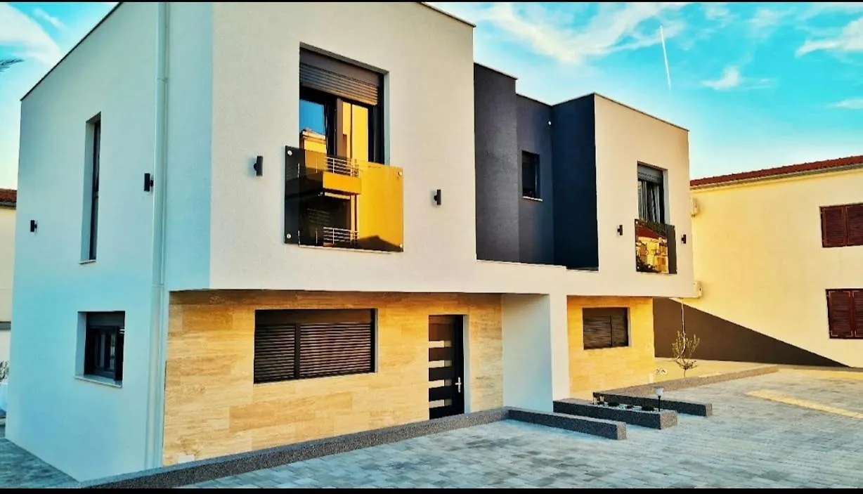 Villa La Merion Starigrad Paklenica 0*,