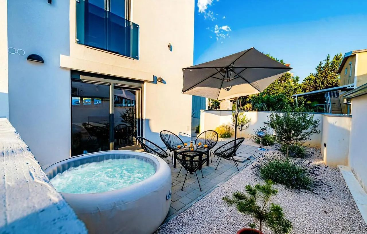 Villa La Merion Starigrad Paklenica
